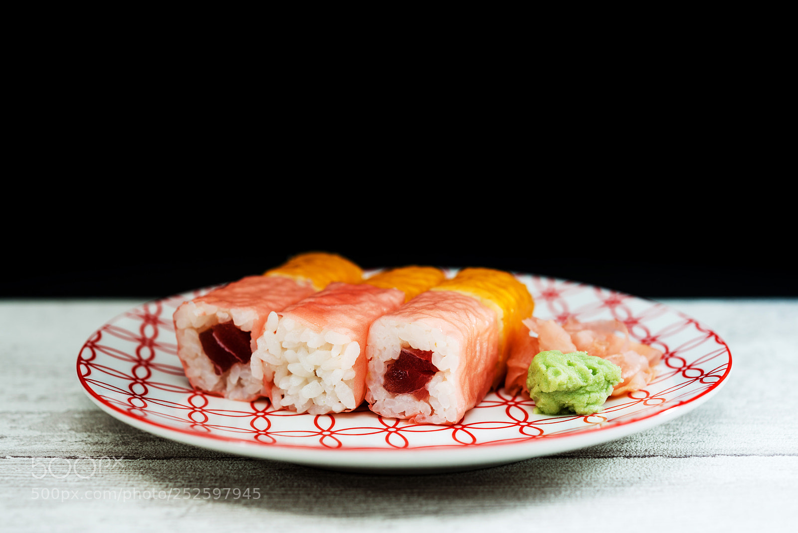 Nikon D800 sample photo. Japanese food sushi roll photography