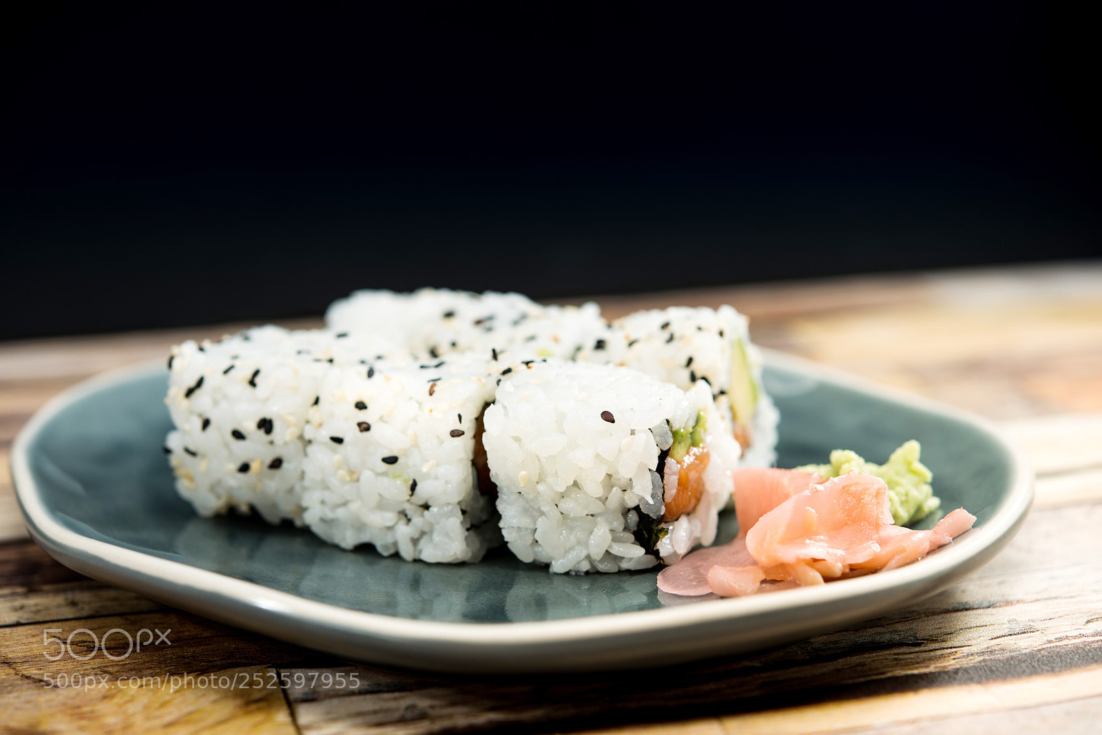 Nikon D800 sample photo. Japanese food sushi roll photography