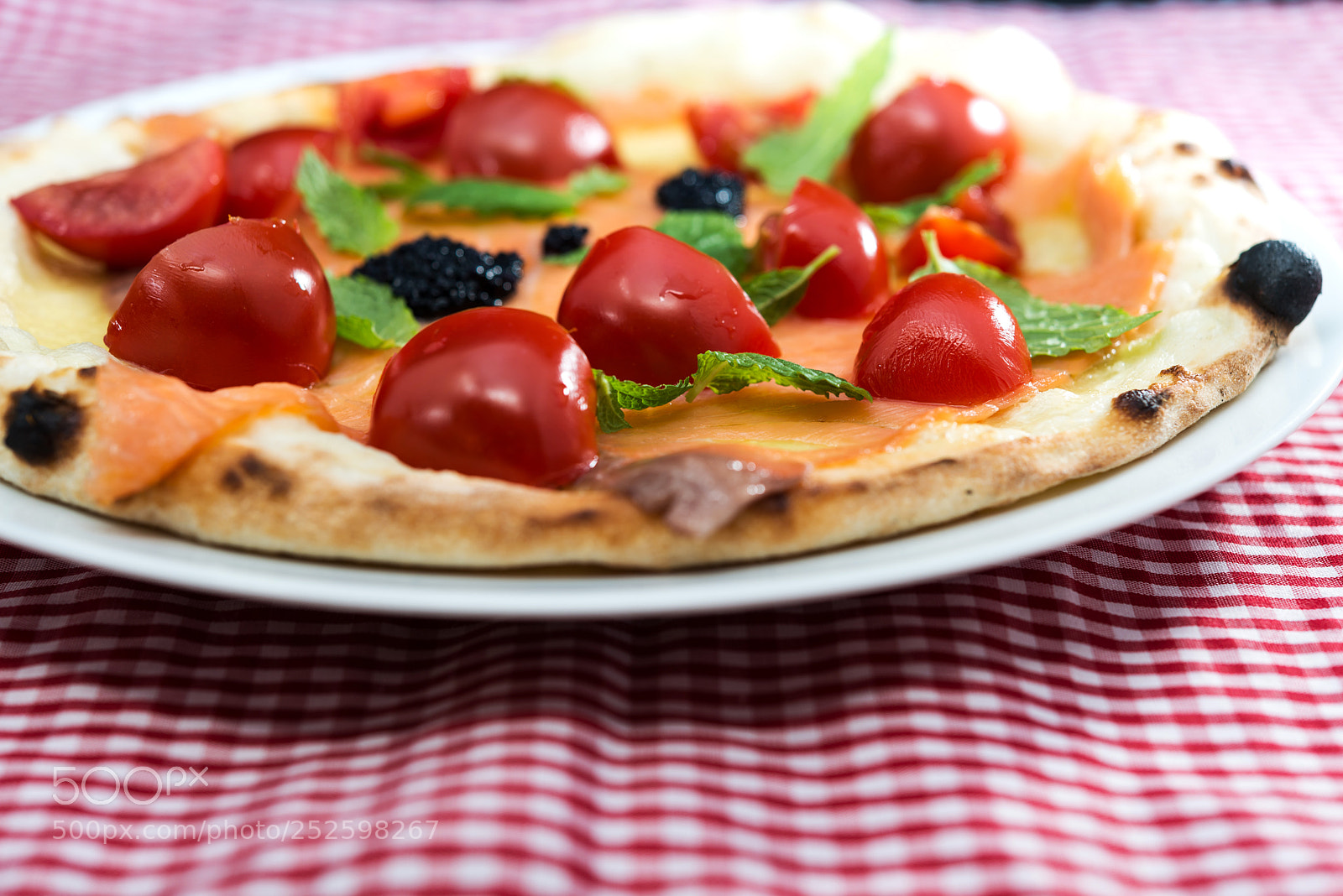Nikon D800 sample photo. Tasty salmon pizza on photography