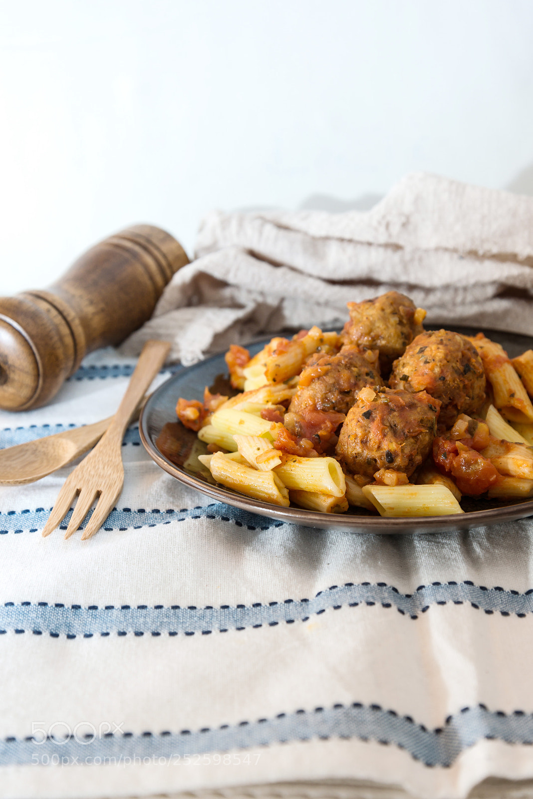 Nikon D800 sample photo. Tasty penne with meat photography