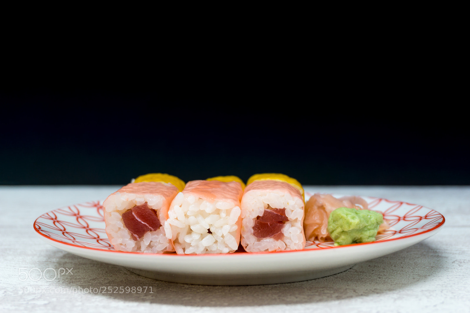 Sony a6000 sample photo. Japanese food sushi roll photography