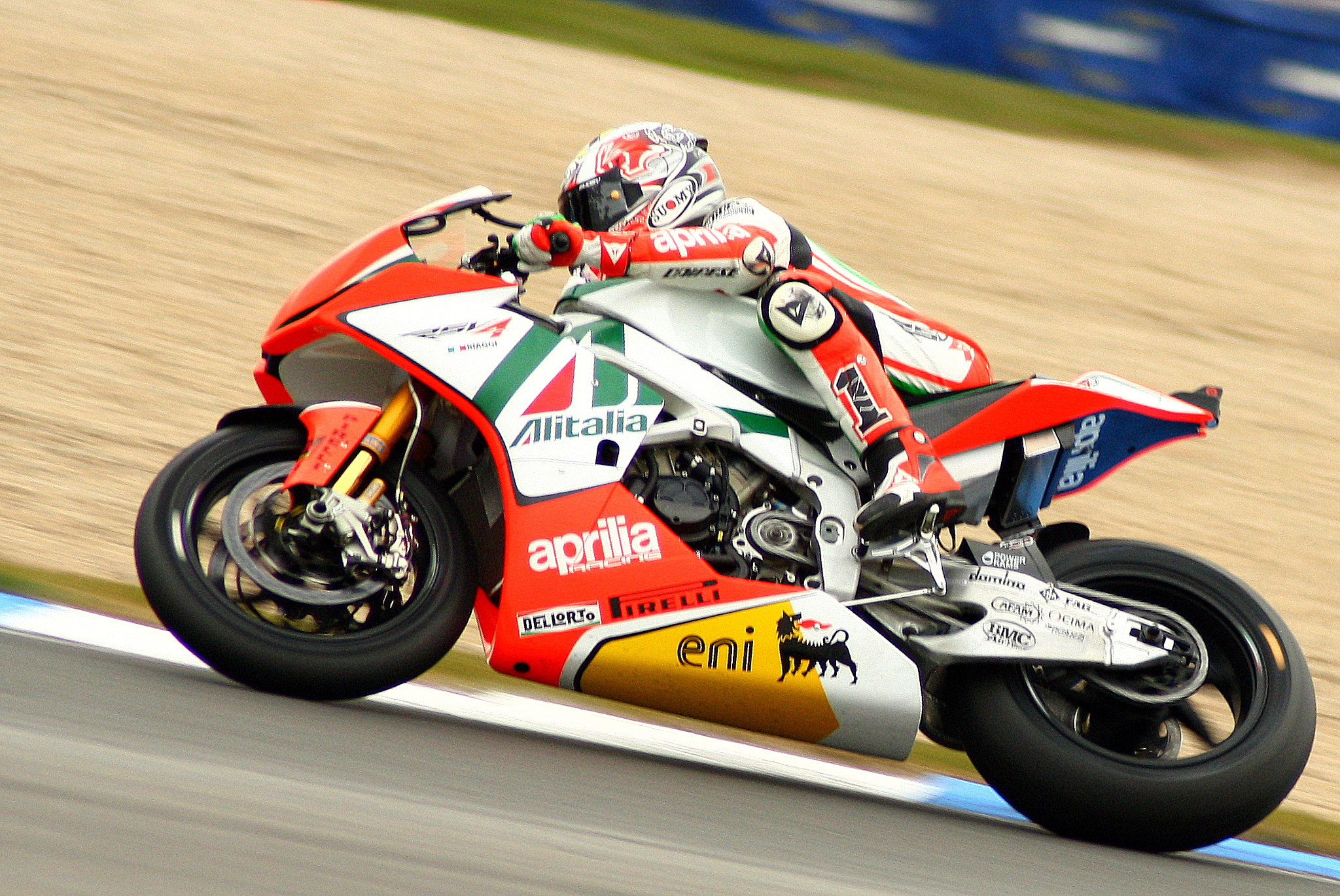 Canon EOS 1000D (EOS Digital Rebel XS / EOS Kiss F) sample photo. British superbikes 1 photography