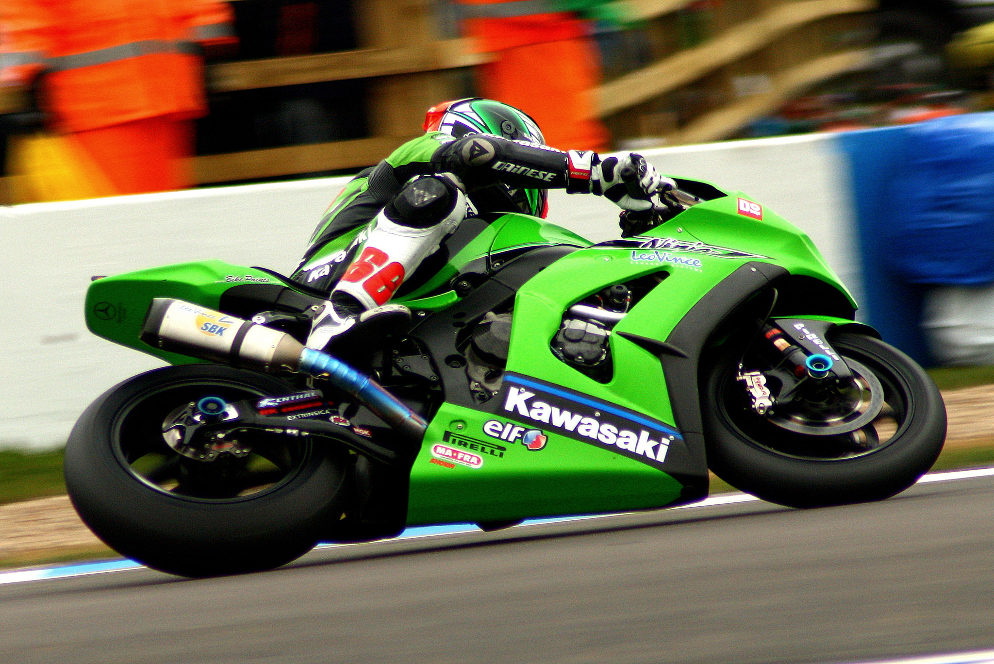 Canon EOS 1000D (EOS Digital Rebel XS / EOS Kiss F) sample photo. British superbikes 2 photography