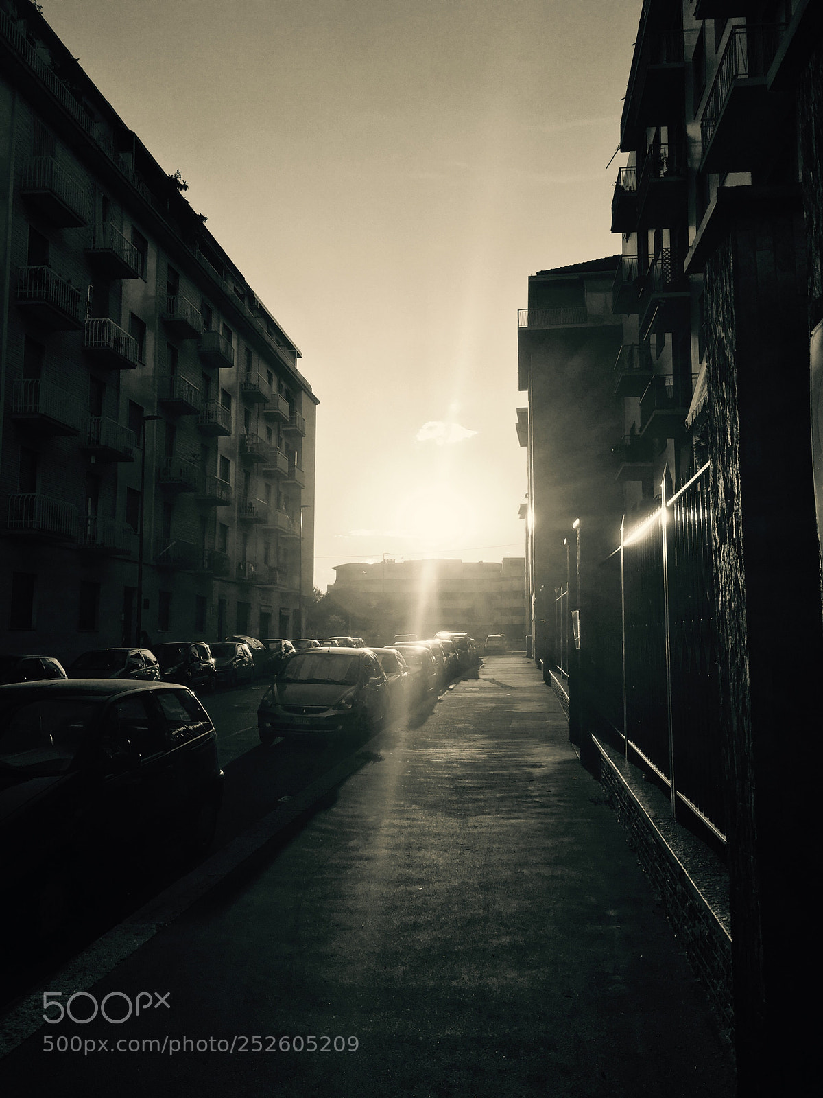 Apple iPhone 6 Plus sample photo. Street  photography