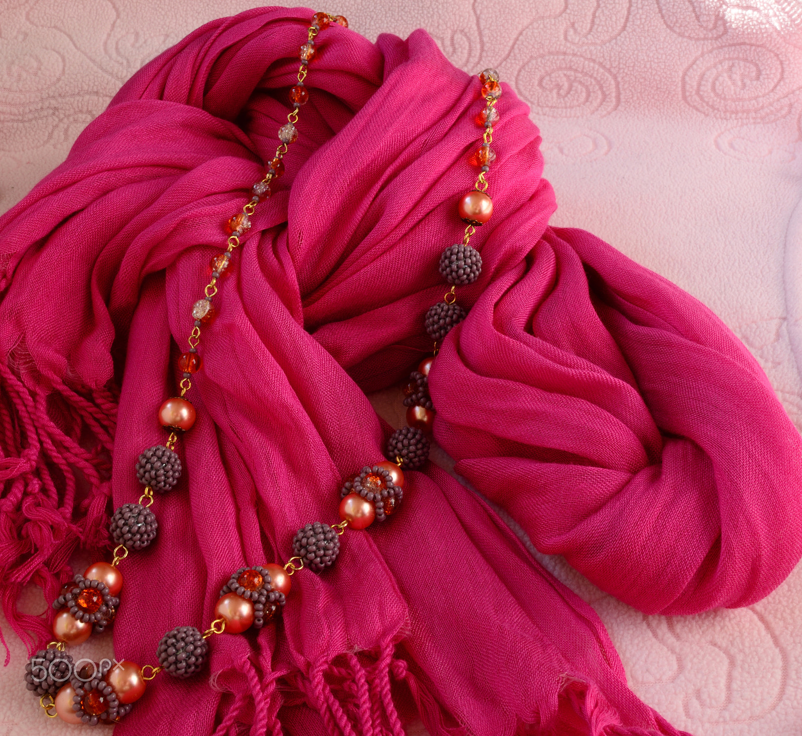 Nikon D7000 + Nikon AF-S DX Nikkor 18-55mm F3.5-5.6G VR sample photo. Beautiful beaded necklace with shawl photography
