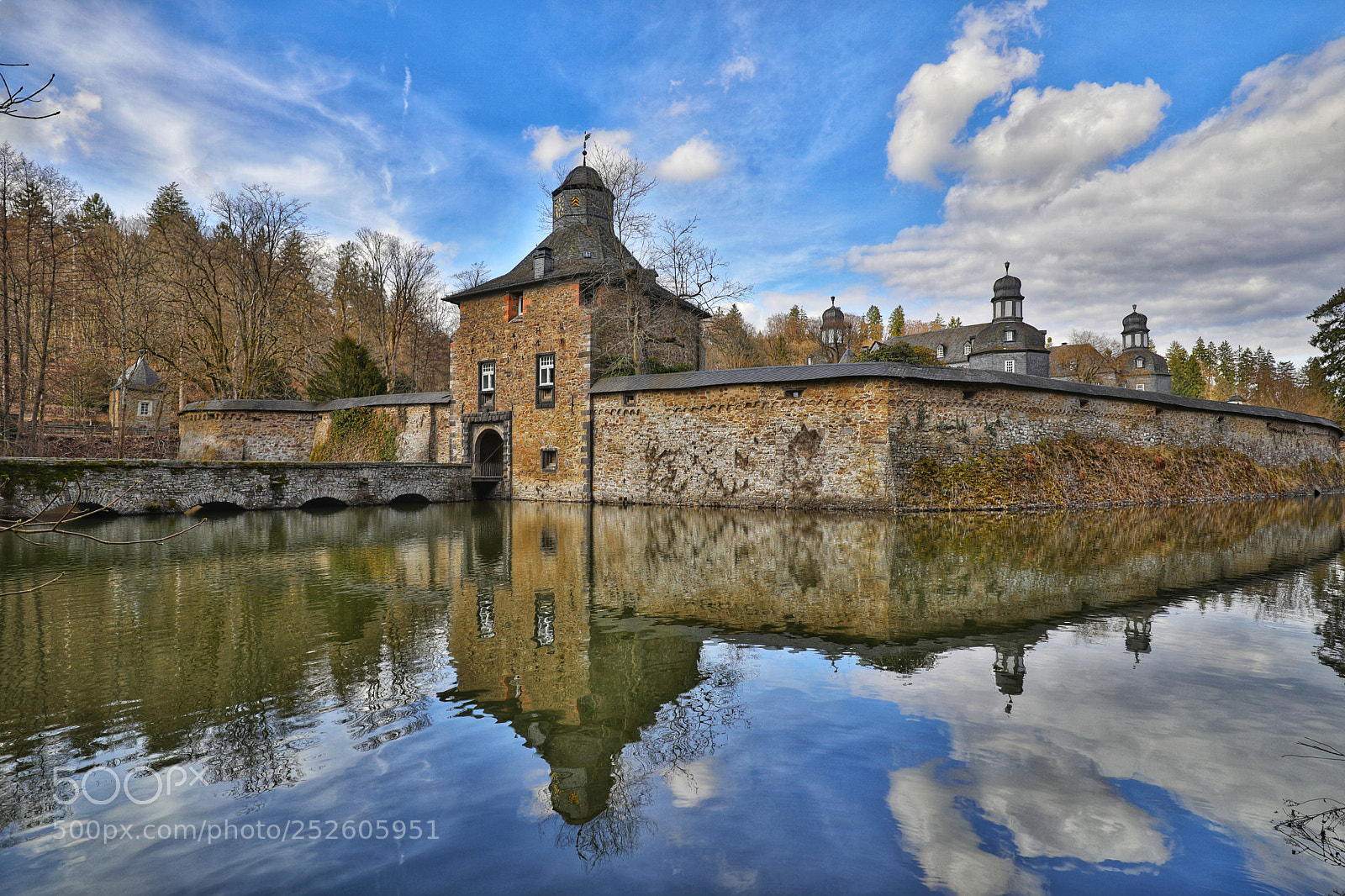 Canon EOS 5D Mark IV sample photo. Water castle photography