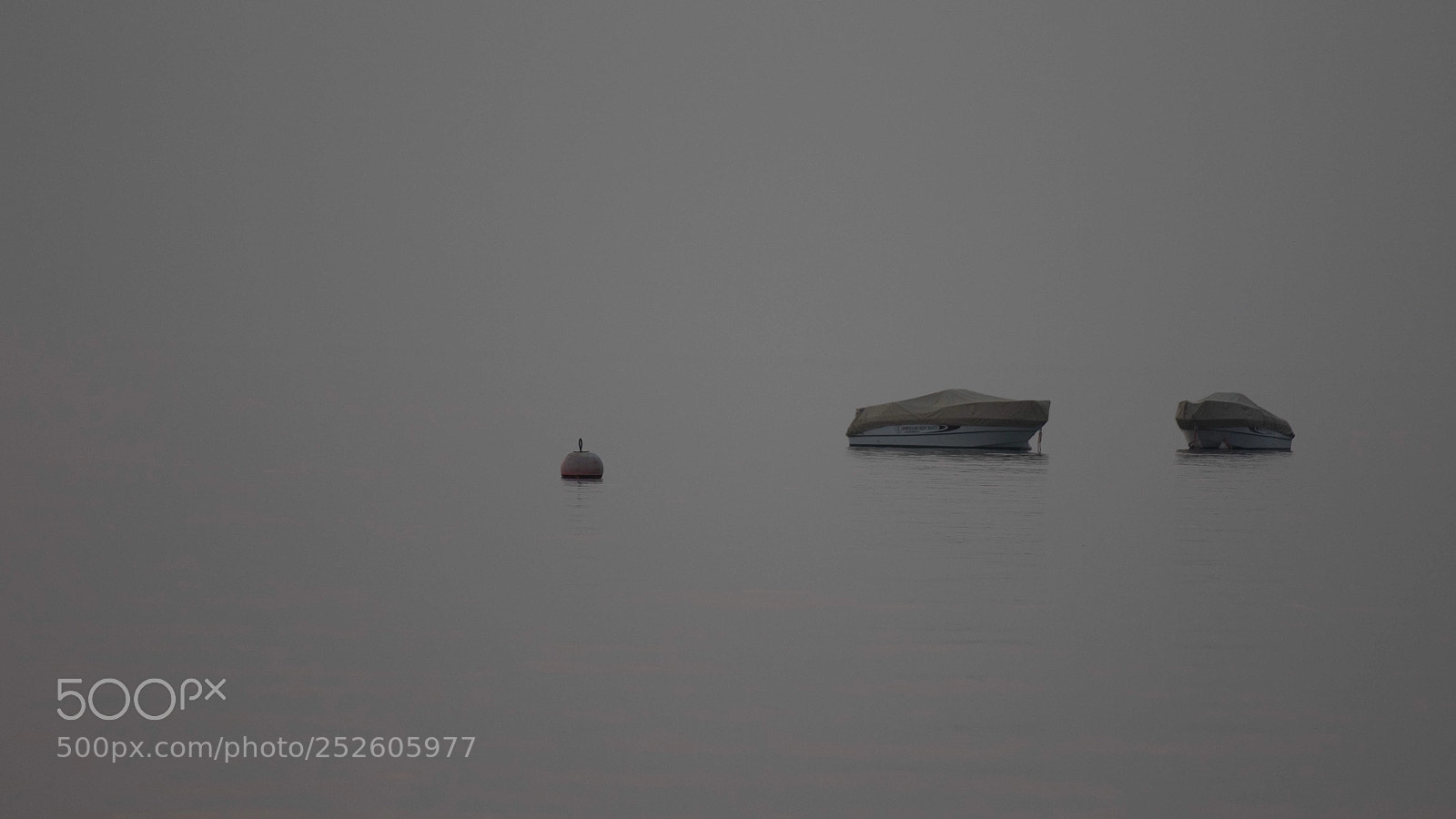 Canon EOS 7D Mark II sample photo. Minimalism photography