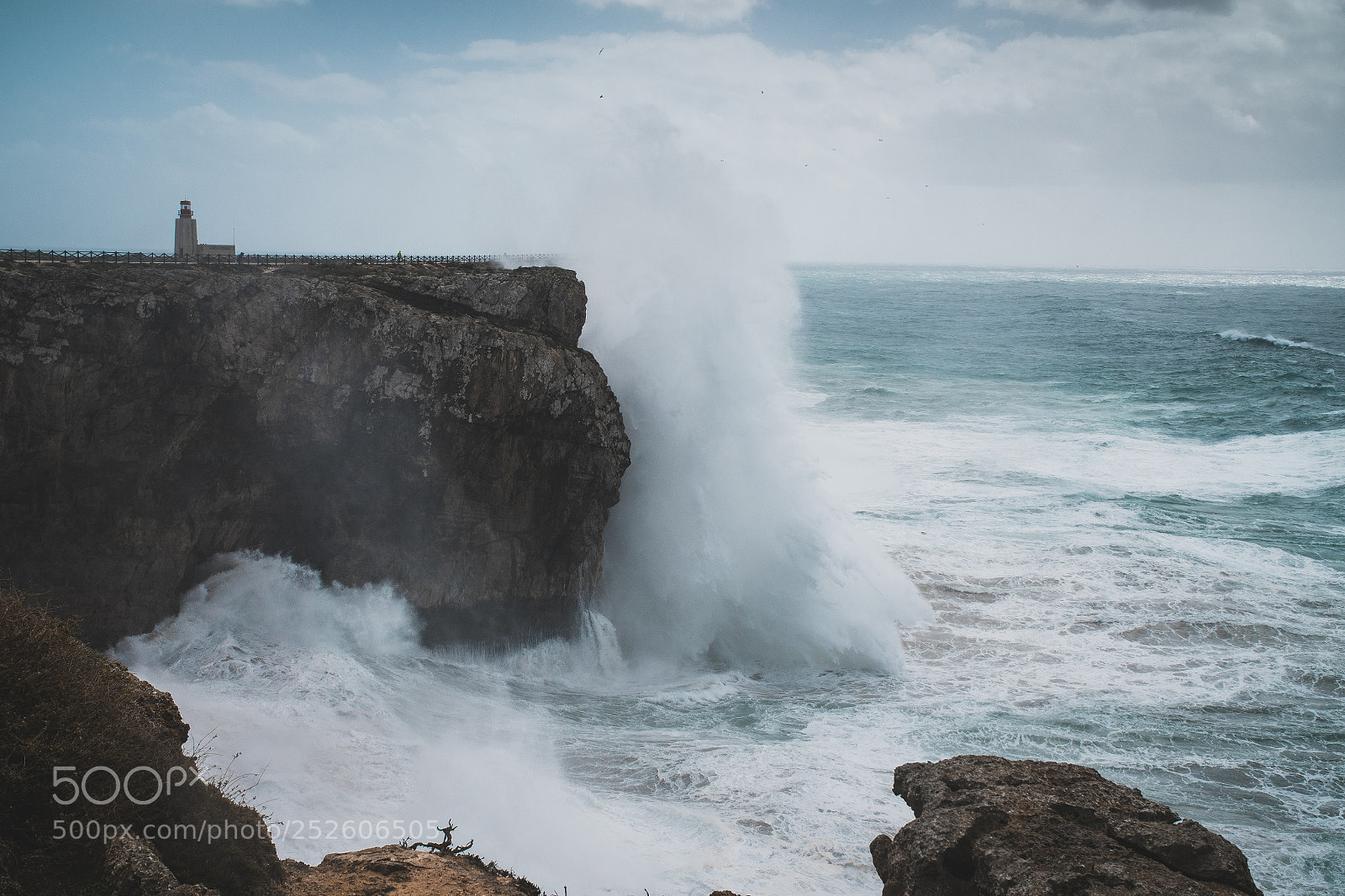 Panasonic Lumix DC-GH5 sample photo. Aggressive wave photography