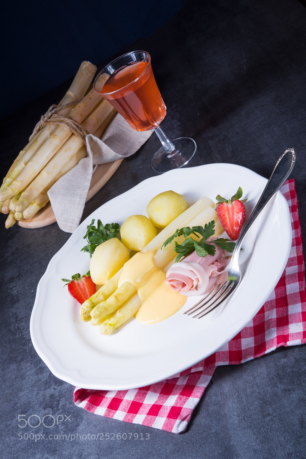 Nikon D810 sample photo. Asparagus with boiled ham photography