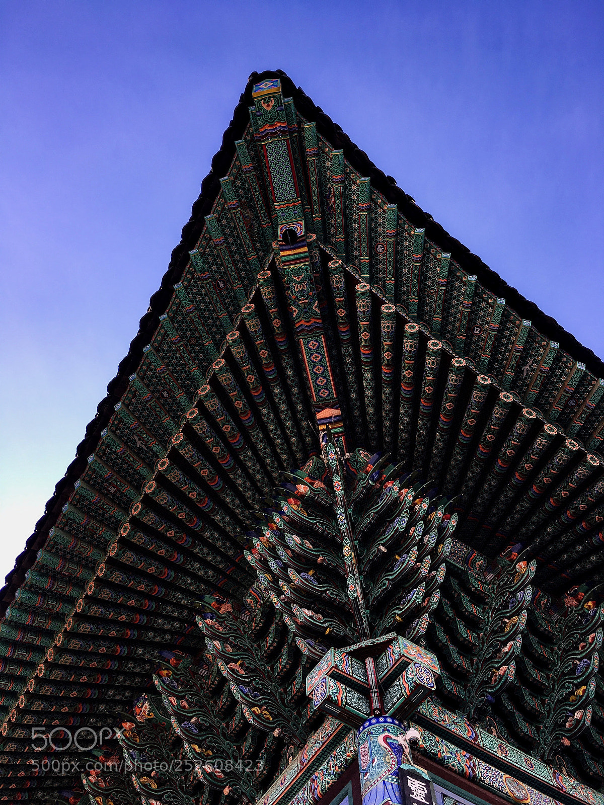 Apple iPhone 6s Plus sample photo. Buddhist roof photography