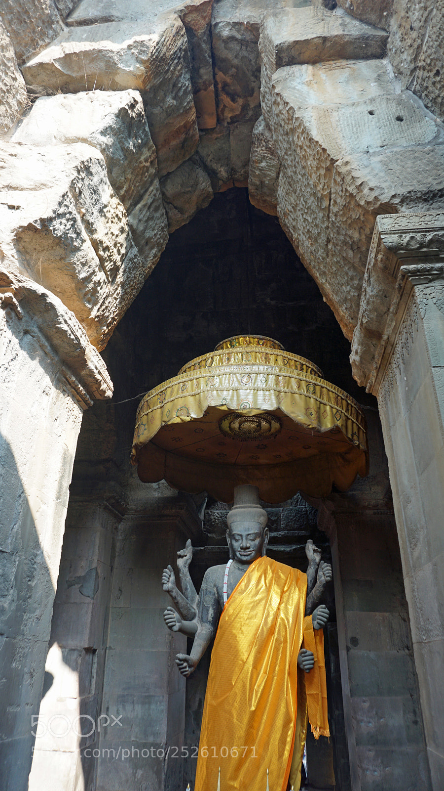 Sony a6000 sample photo. Buddha statue in angkor photography
