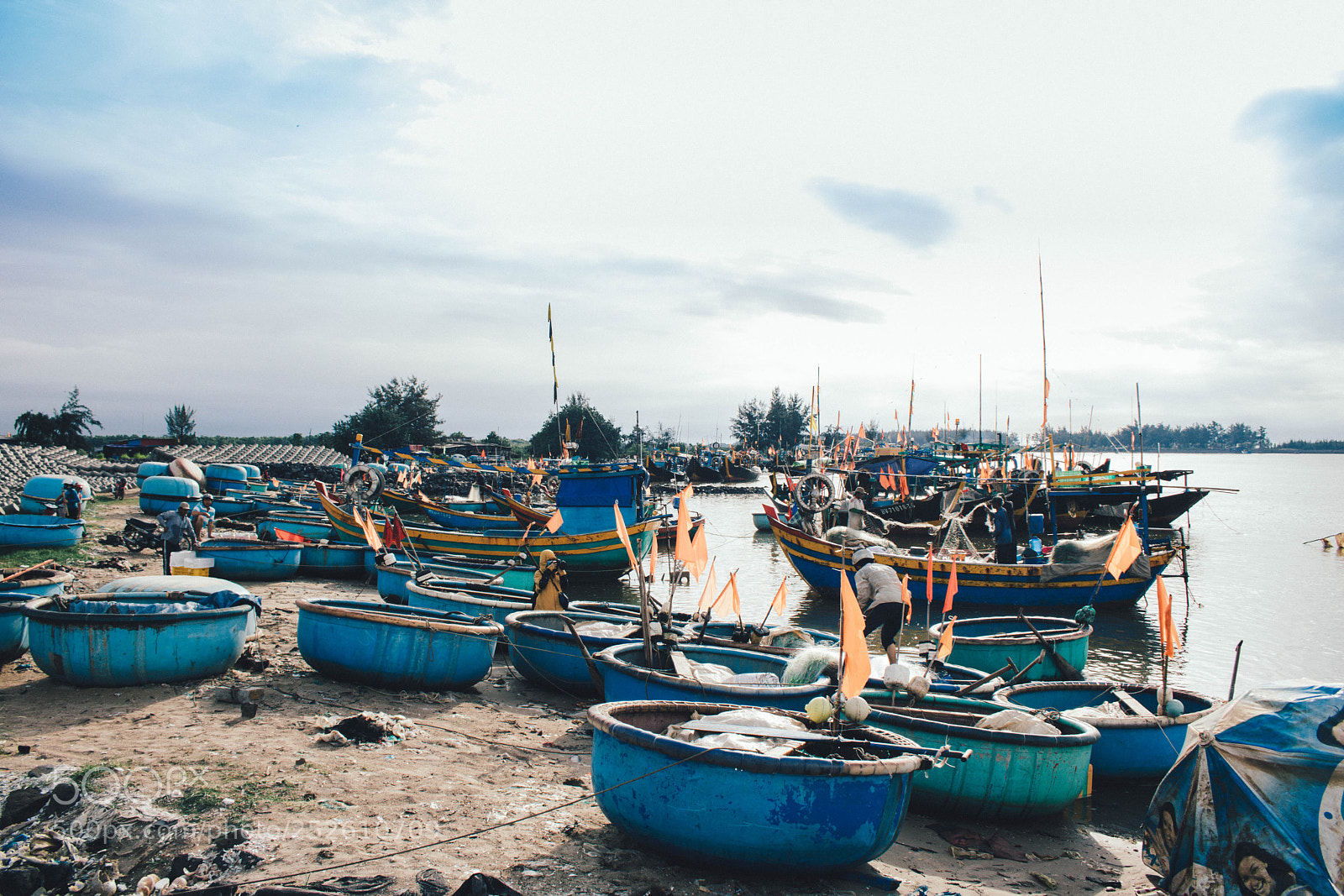 Canon EOS 750D (EOS Rebel T6i / EOS Kiss X8i) sample photo. Loc an port photography