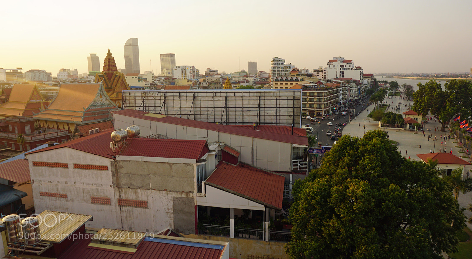 Sony a6000 sample photo. Phnom penh landmark photography