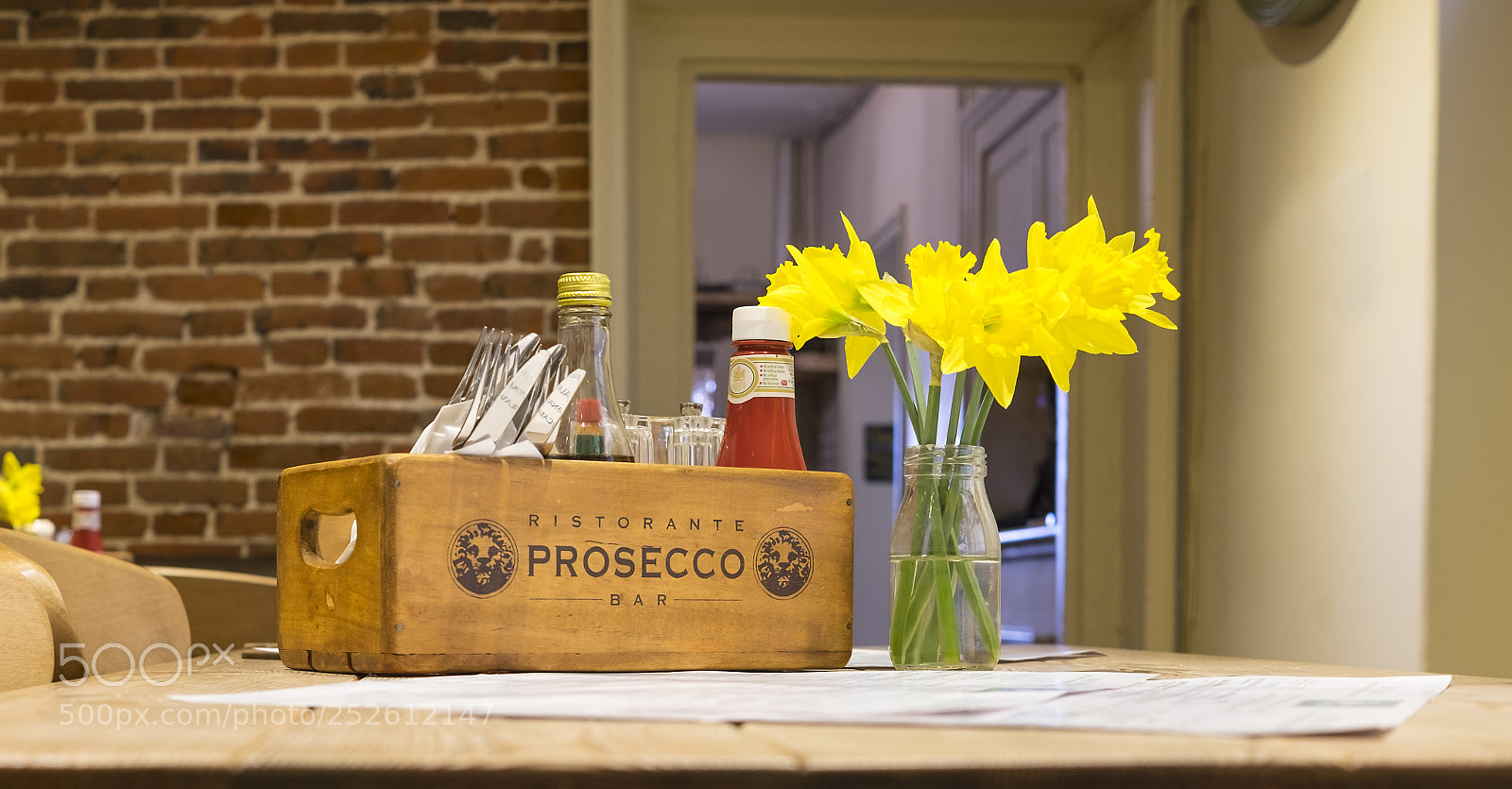 Fujifilm X-T1 sample photo. Prosecco box photography
