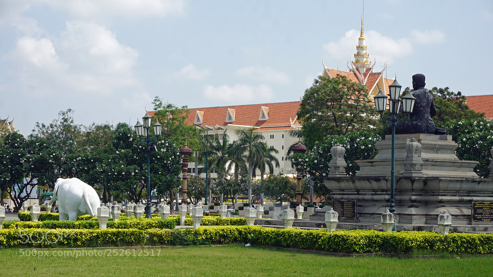 Sony a6000 sample photo. Phnom penh landmark photography