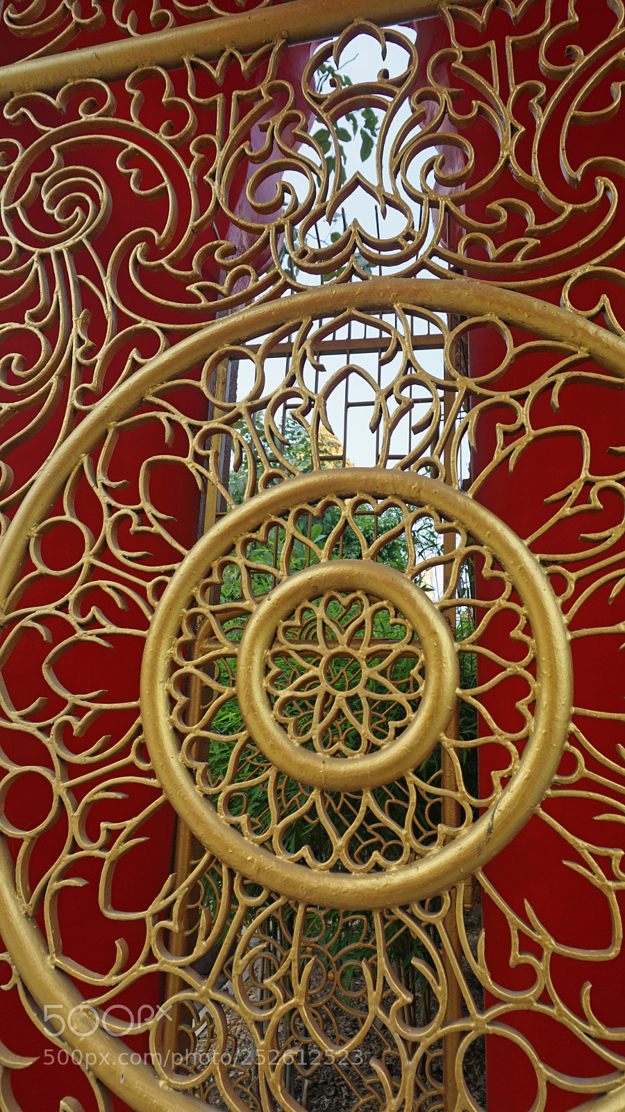 Sony a6000 sample photo. Phnom penh temple photography