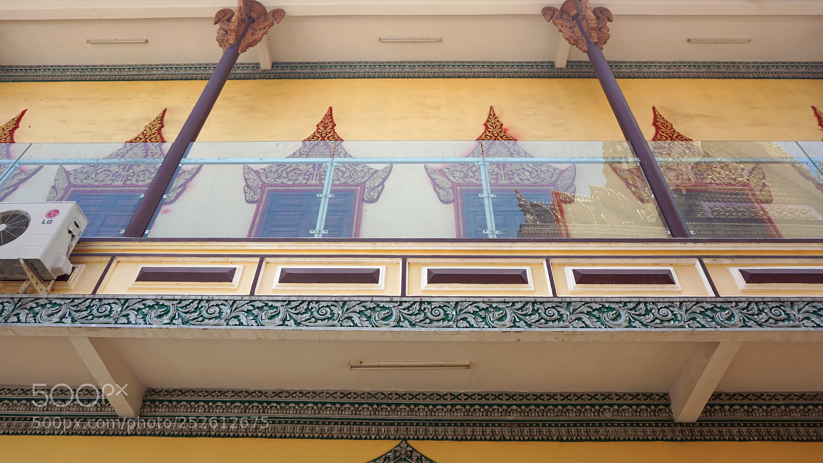 Sony a6000 sample photo. Phnom penh temple photography