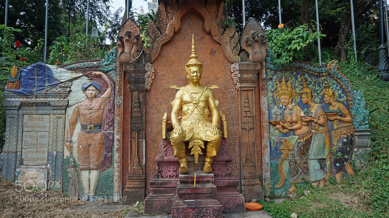 Sony a6000 sample photo. Wat phnom temple complex photography