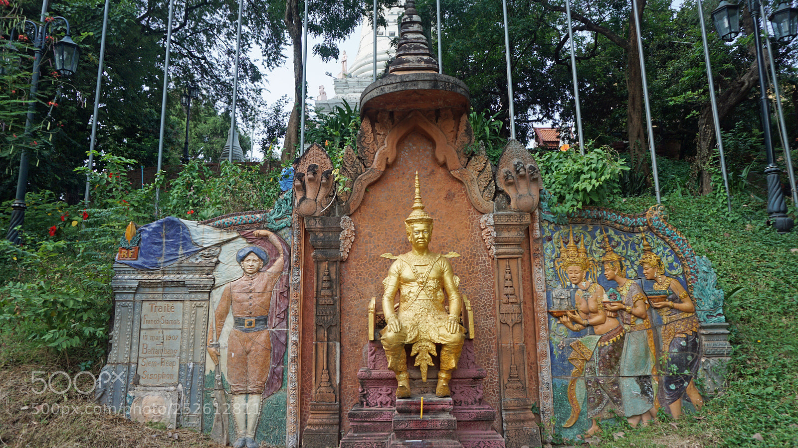 Sony a6000 sample photo. Wat phnom temple complex photography