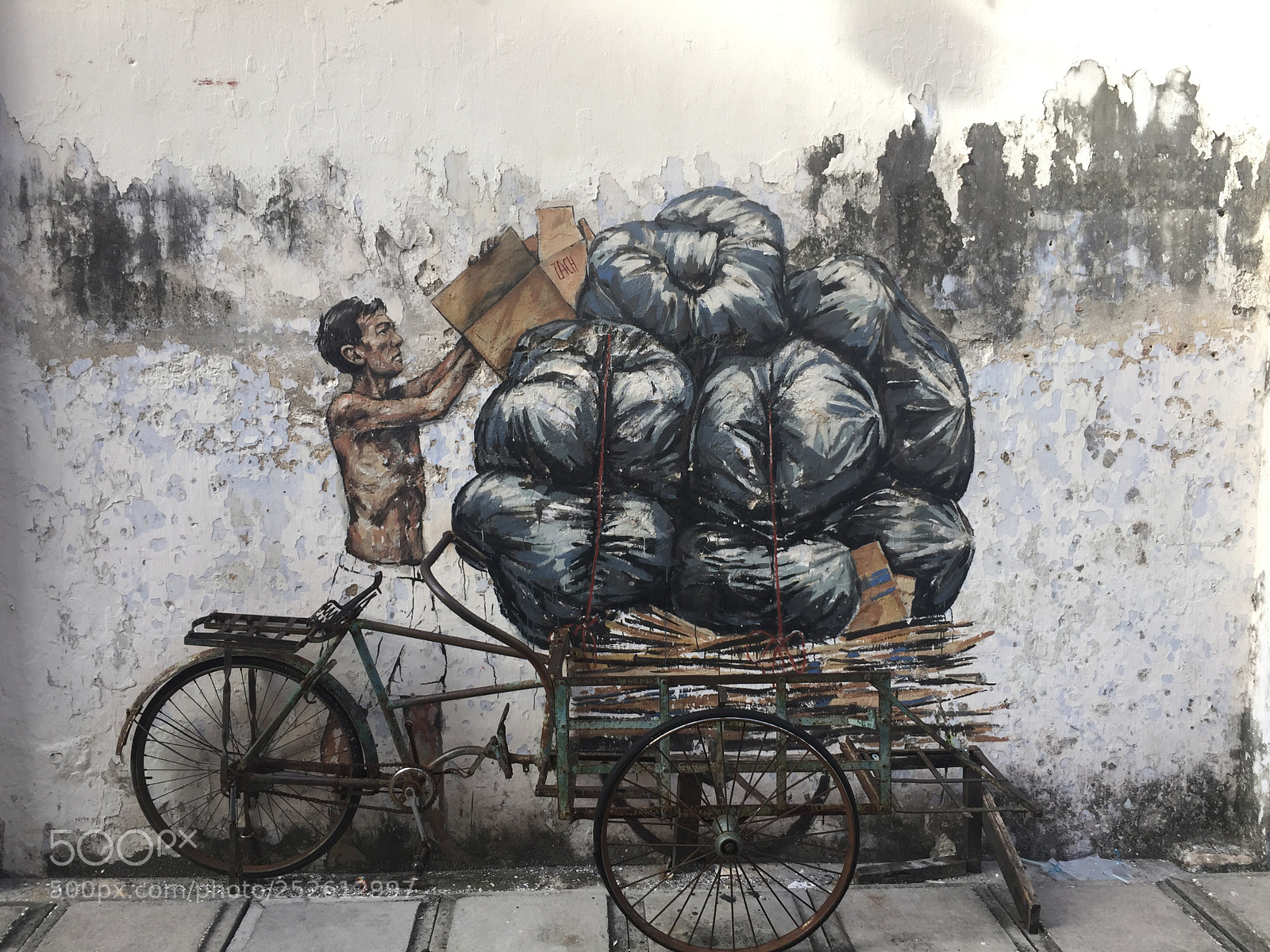 Apple iPhone 6 sample photo. Hot murales photography