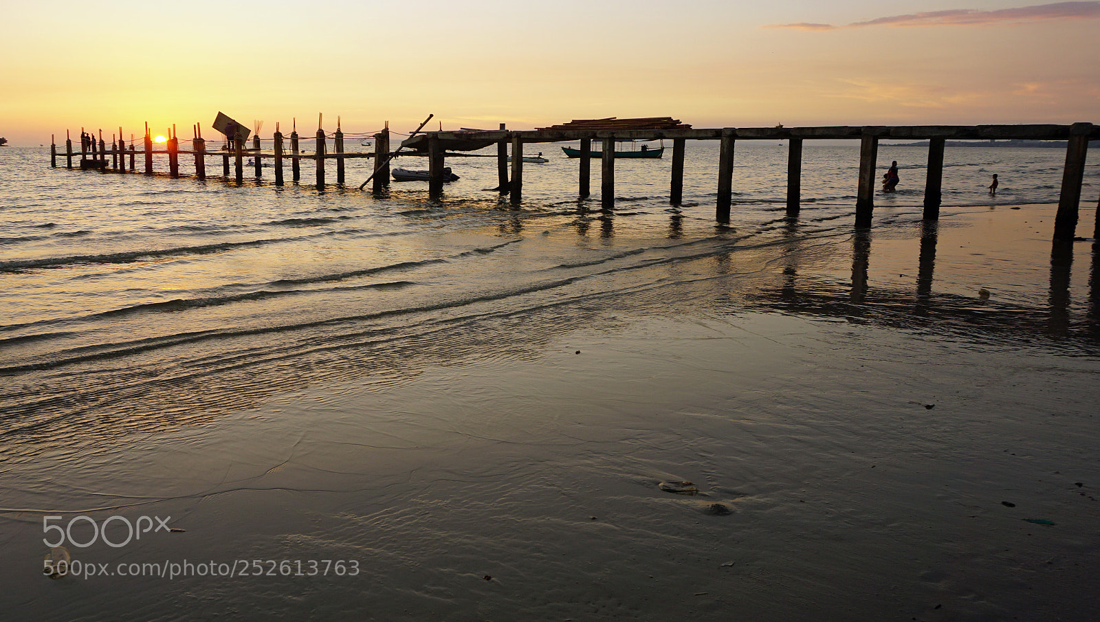 Sony a6000 sample photo. Wooden jetty in the photography