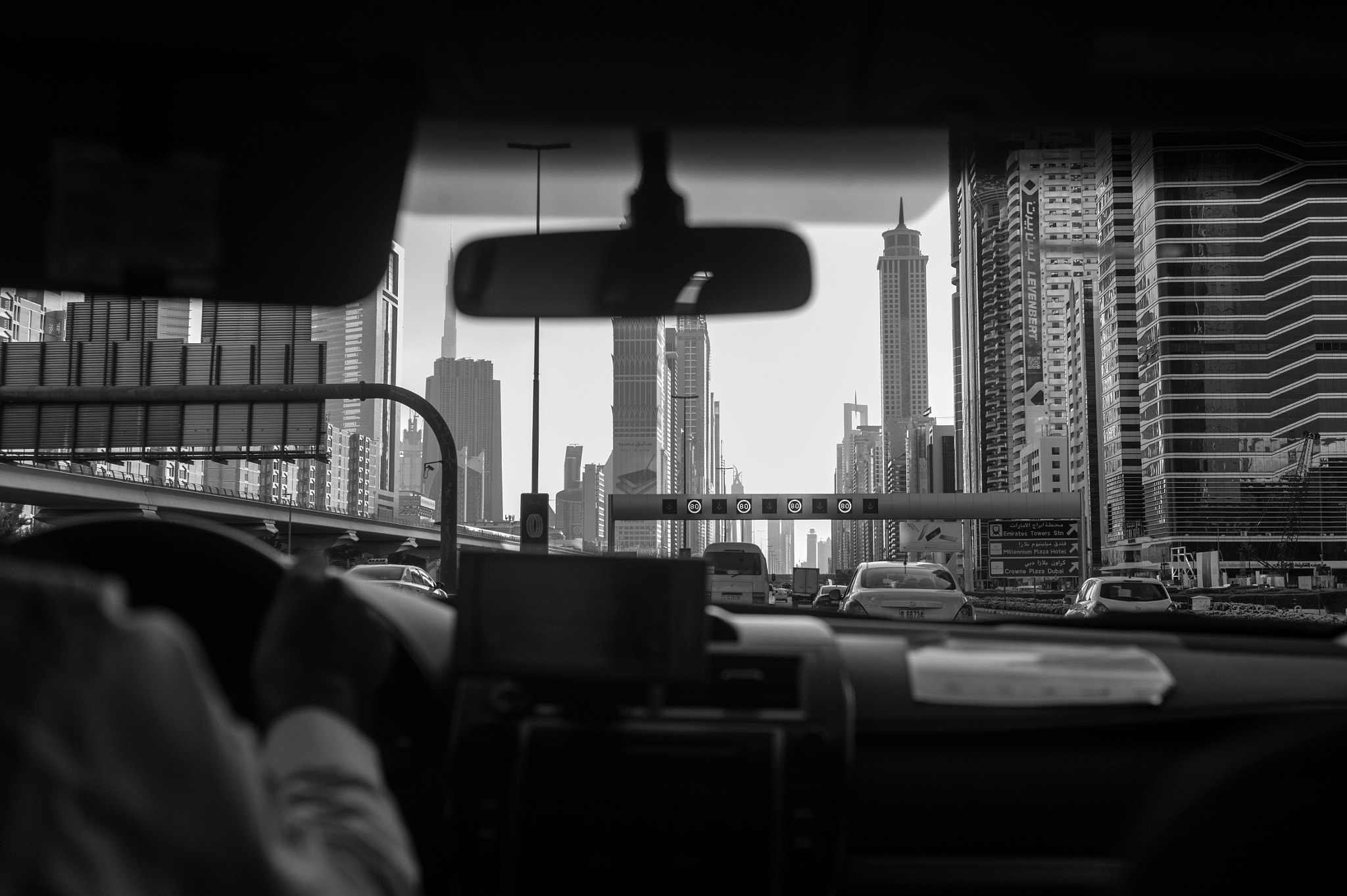 Leica M-Monochrom sample photo. Follow the money photography