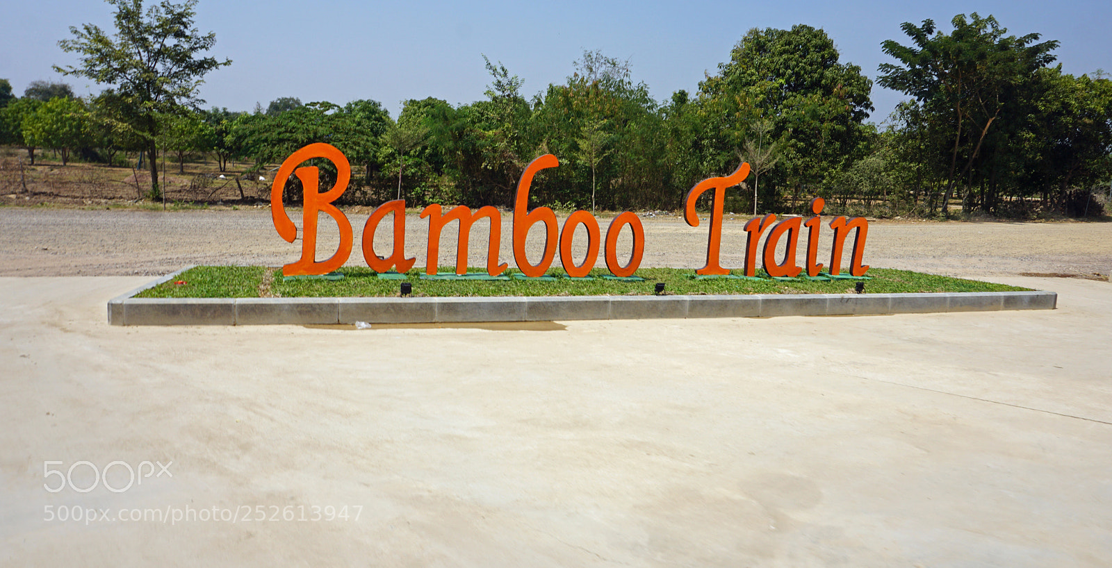 Sony a6000 sample photo. Battambang bamboo train photography