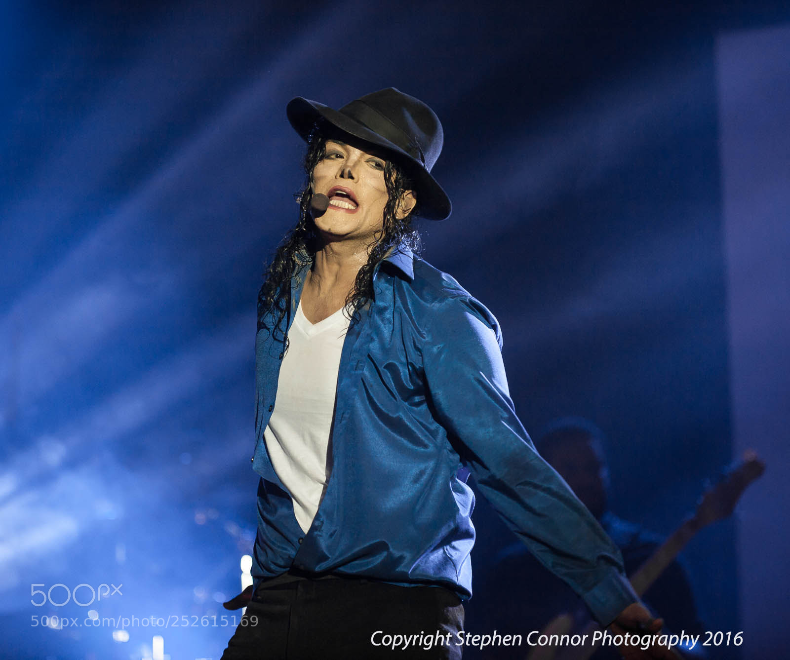 Nikon D3 sample photo. Michael jackson king of photography