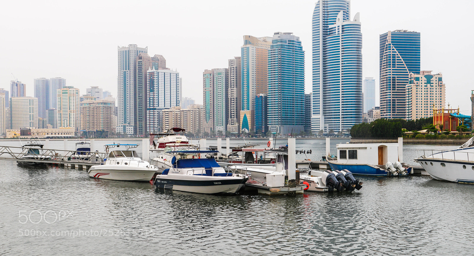 Canon EOS 750D (EOS Rebel T6i / EOS Kiss X8i) sample photo. Heart of sharjah photography