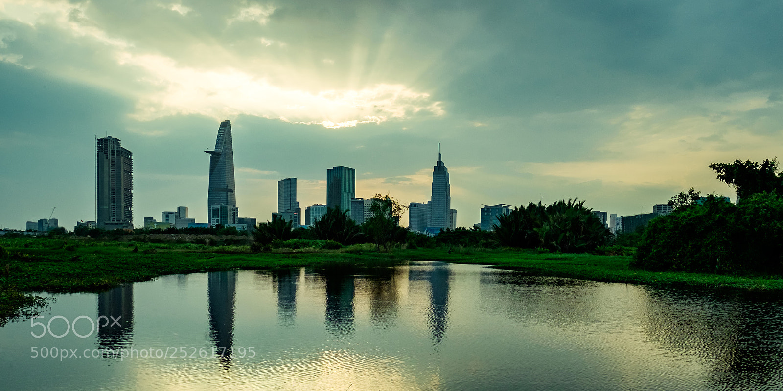 Fujifilm X-E2 sample photo. Light from heave photography