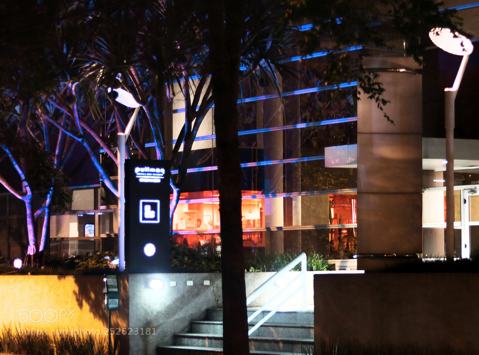 Canon EOS 750D (EOS Rebel T6i / EOS Kiss X8i) sample photo. A place for colours photography