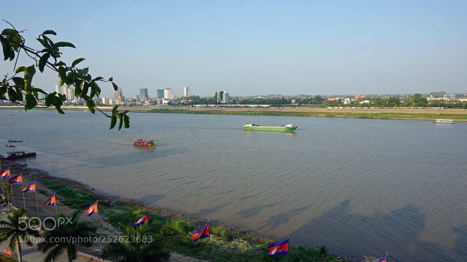 Sony a6000 sample photo. Phnom penh riverside photography