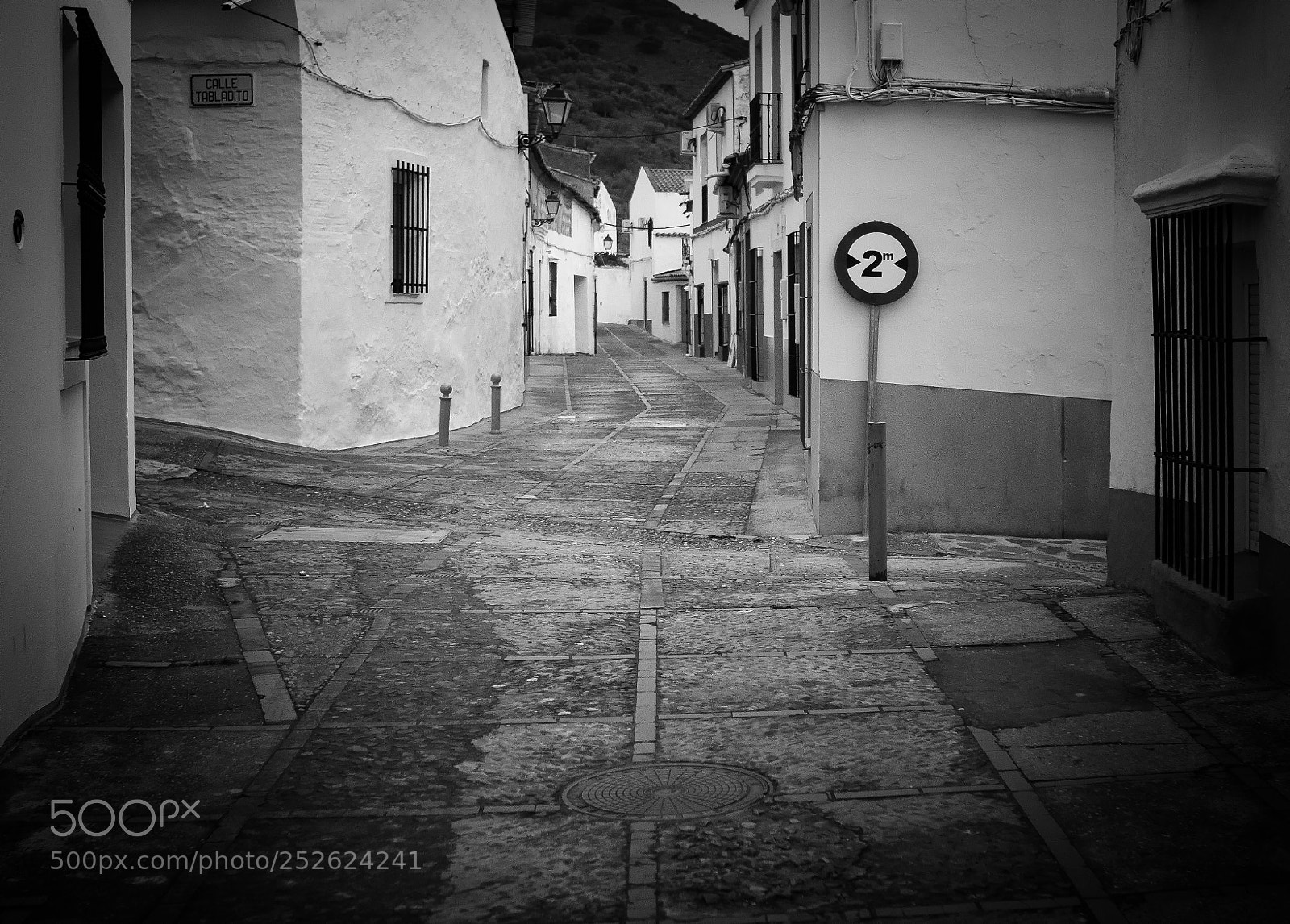 Canon EOS 50D sample photo. Una calle photography