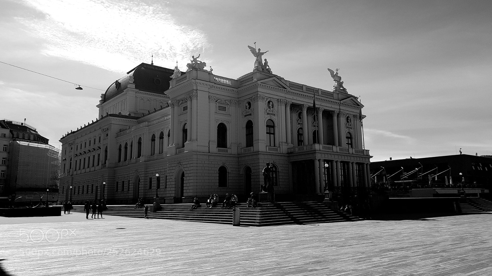 Samsung Galaxy S9+ sample photo. Zürich opernhaus photography