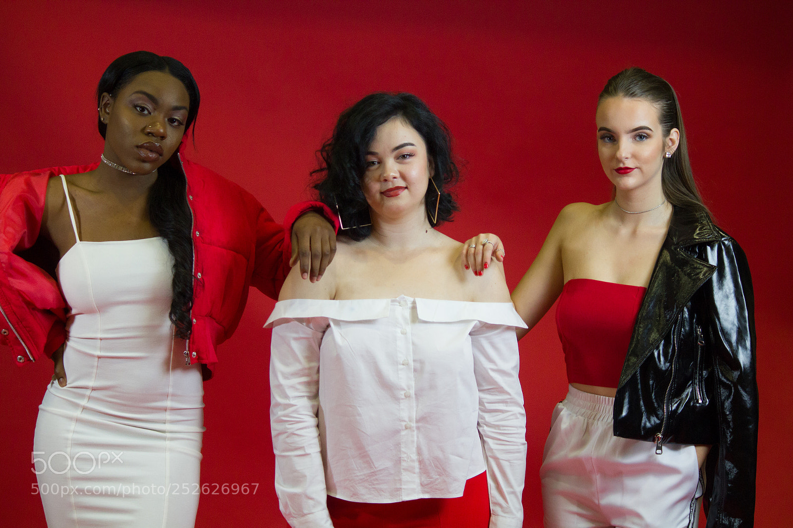 Canon EOS 550D (EOS Rebel T2i / EOS Kiss X4) sample photo. "red" muse model shoot photography