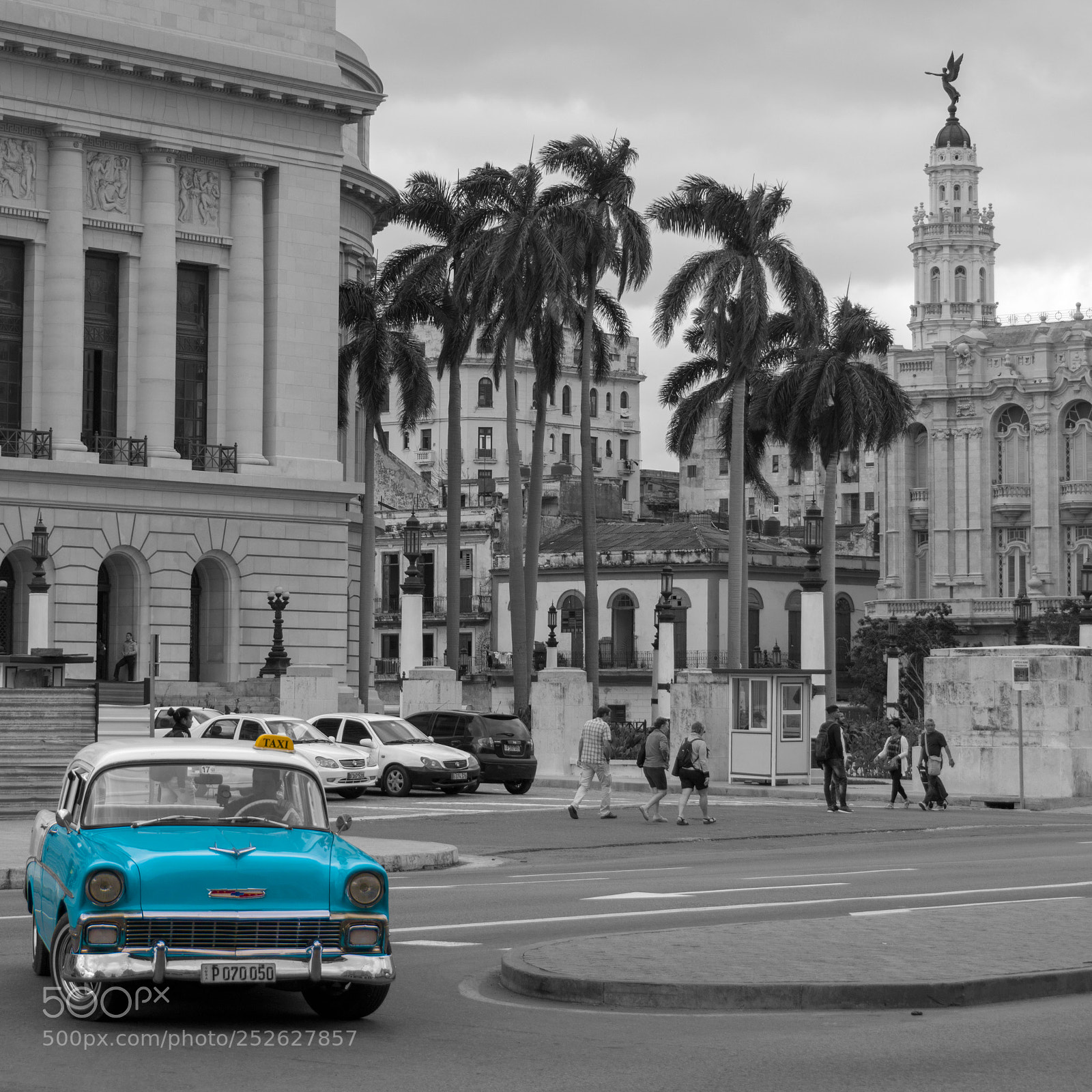 Sony a6500 sample photo. Classic cuban car @ havanna photography