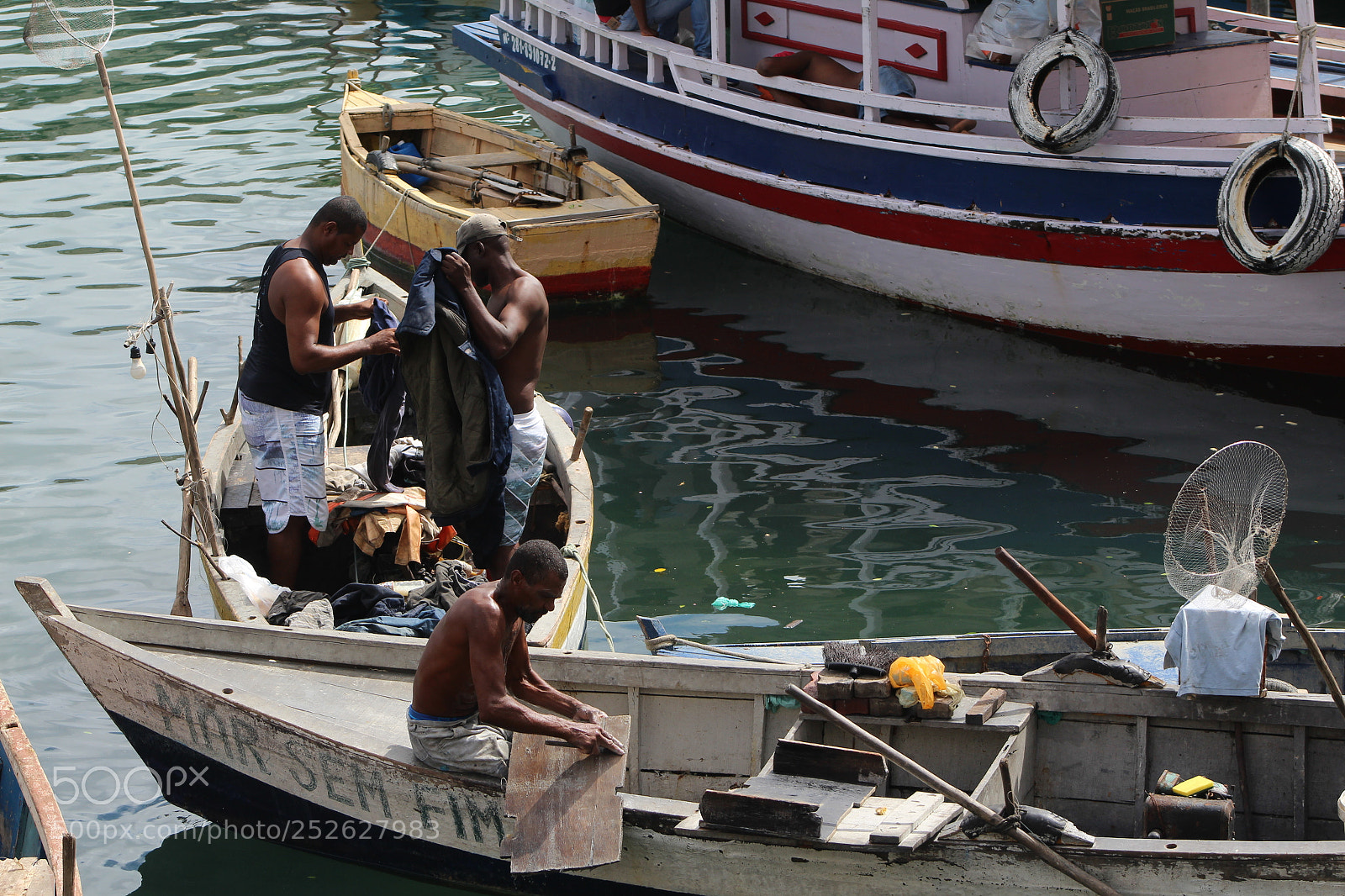 Canon EF 75-300mm f/4-5.6 sample photo. Trocando photography