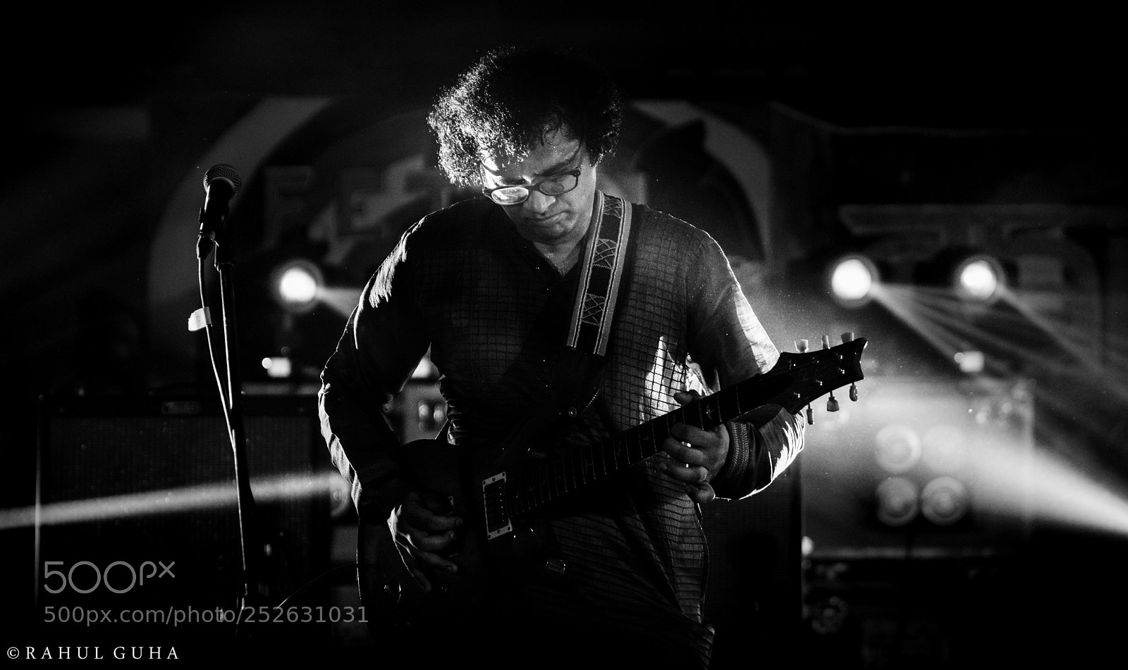 Canon EOS 70D sample photo. Prasanna collective live photography