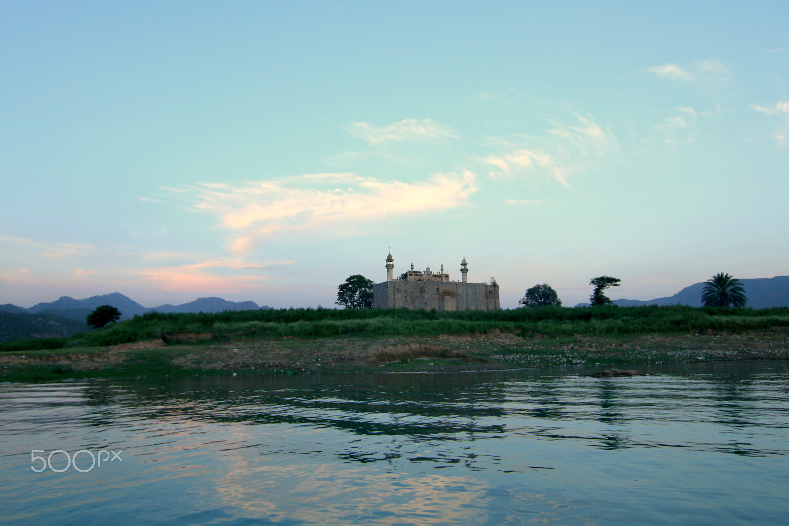 Canon EOS 70D sample photo. Blue sky photography