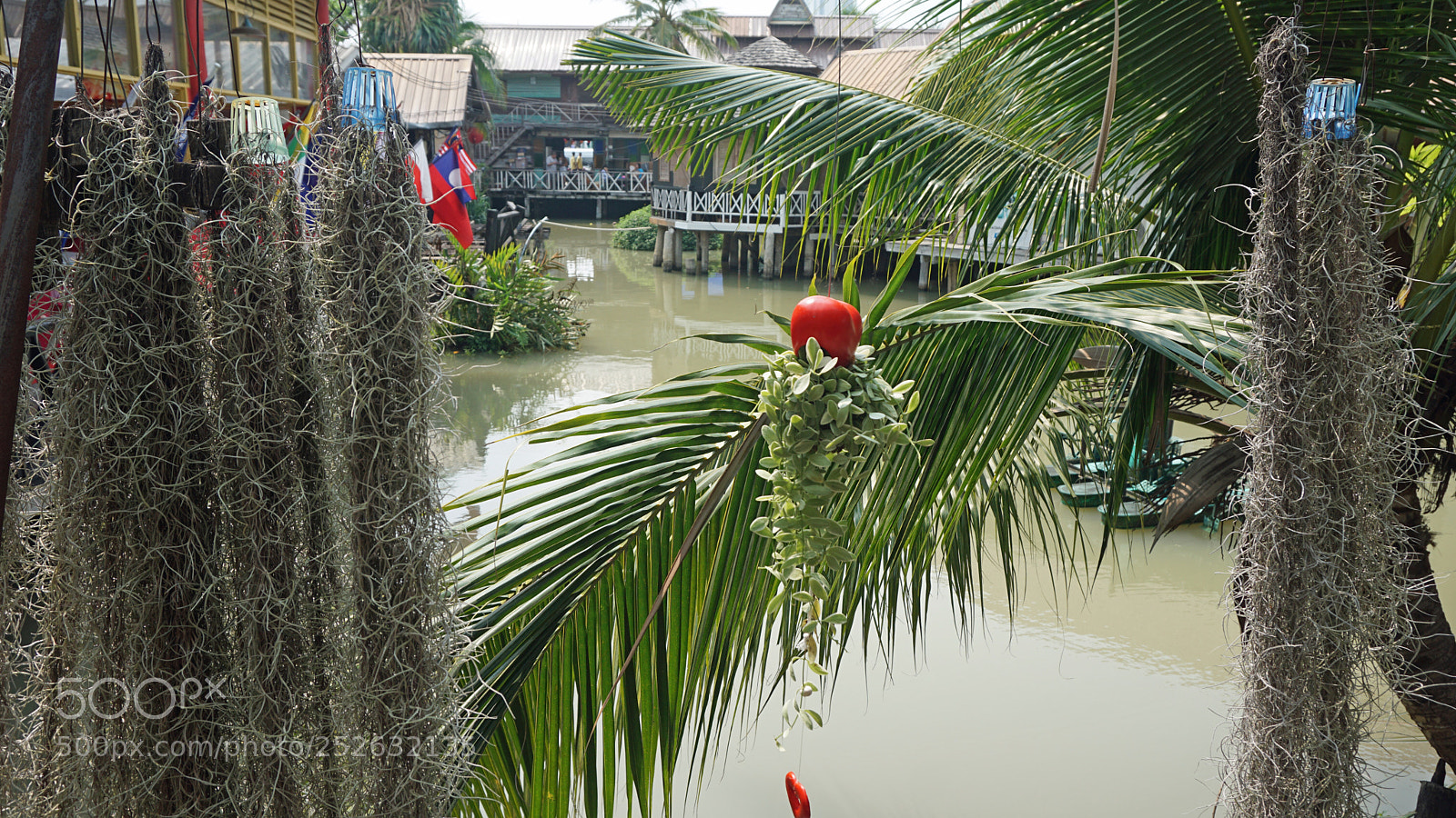 Sony a6000 sample photo. Pattaya flaoting market photography
