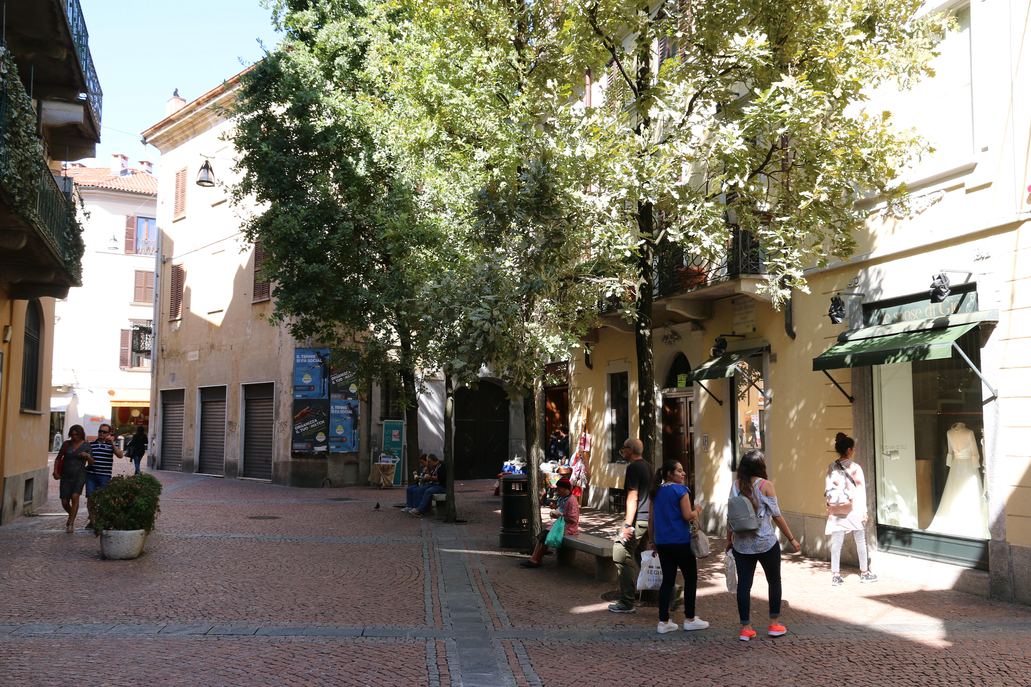 Canon EOS 70D sample photo. Downtown photography