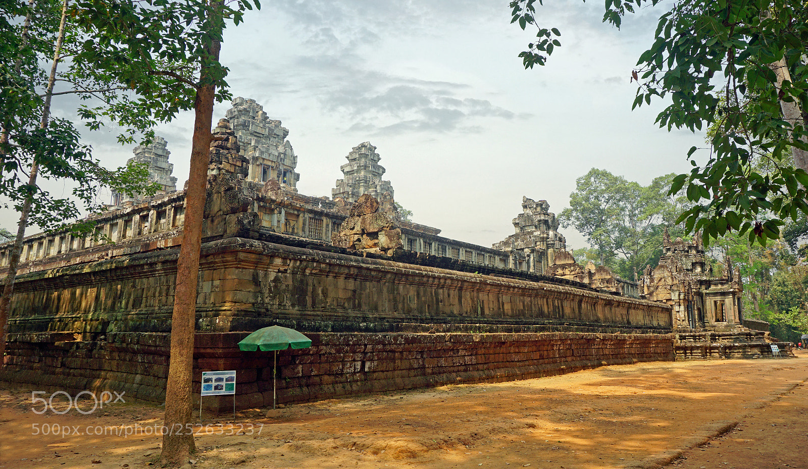 Sony a6000 sample photo. Ankor wat temple complex photography