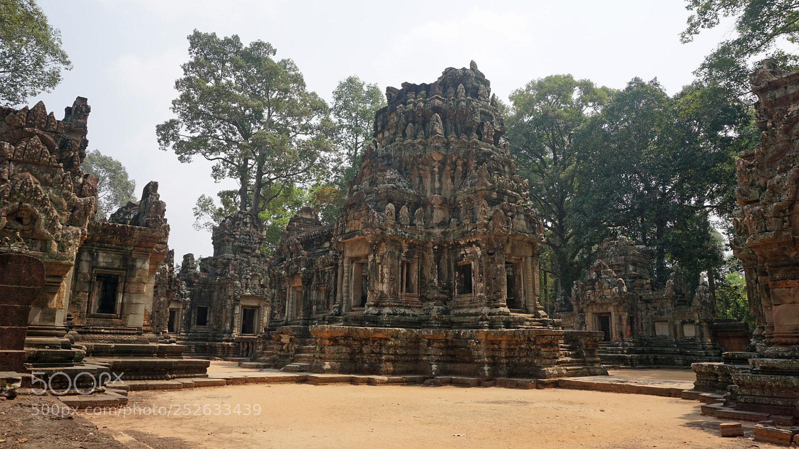 Sony a6000 sample photo. Ankor wat temple complex photography
