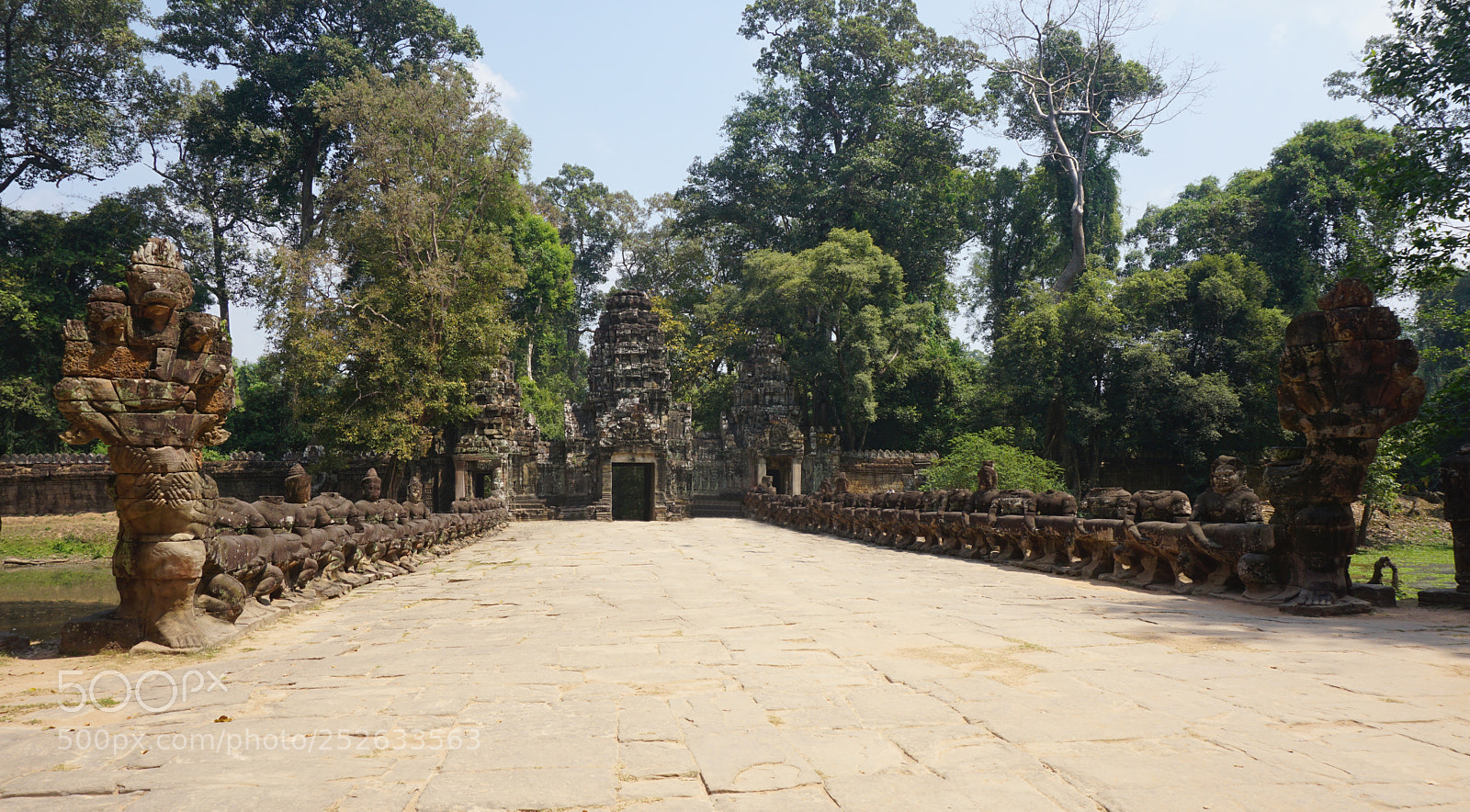 Sony a6000 sample photo. Ankor wat temple complex photography