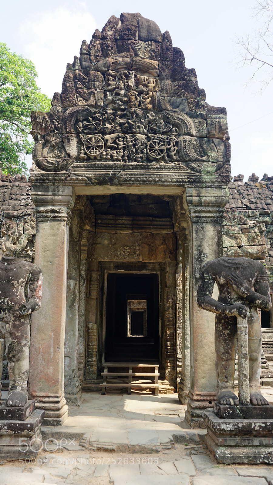 Sony a6000 sample photo. Ankor wat temple complex photography