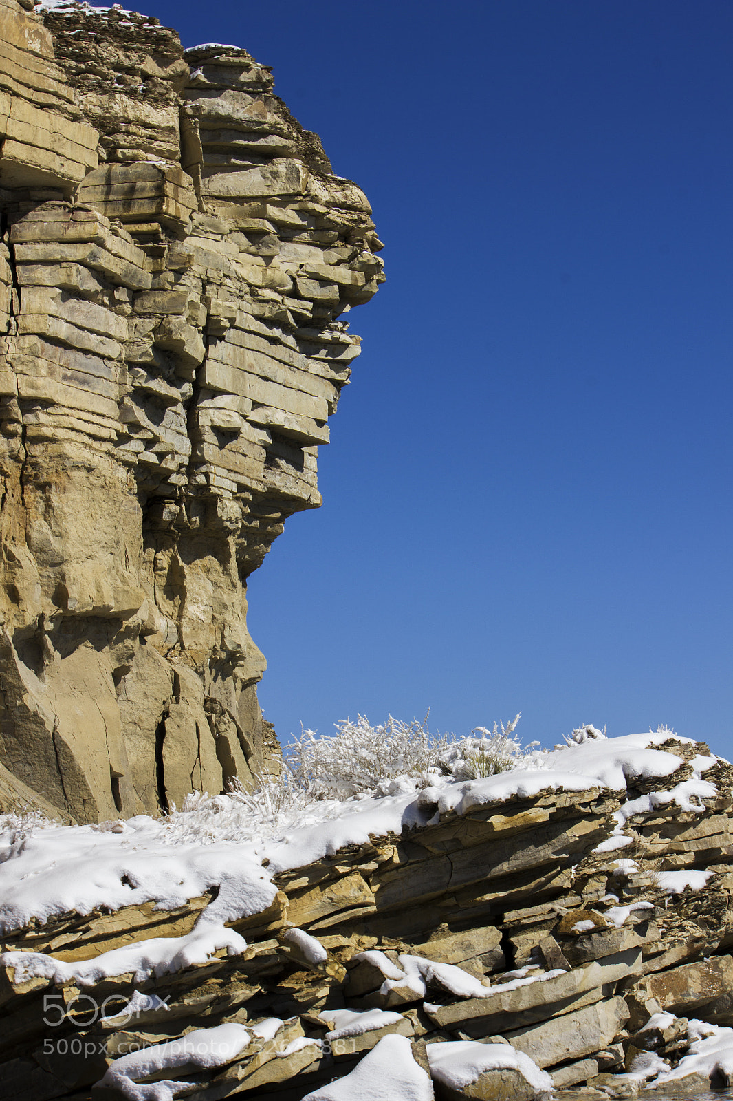 Canon EOS 550D (EOS Rebel T2i / EOS Kiss X4) sample photo. Snowy rock formations pueblo photography