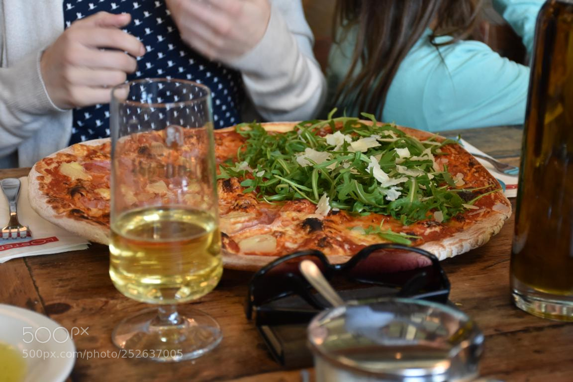 Nikon D7200 sample photo. Eine pizza photography