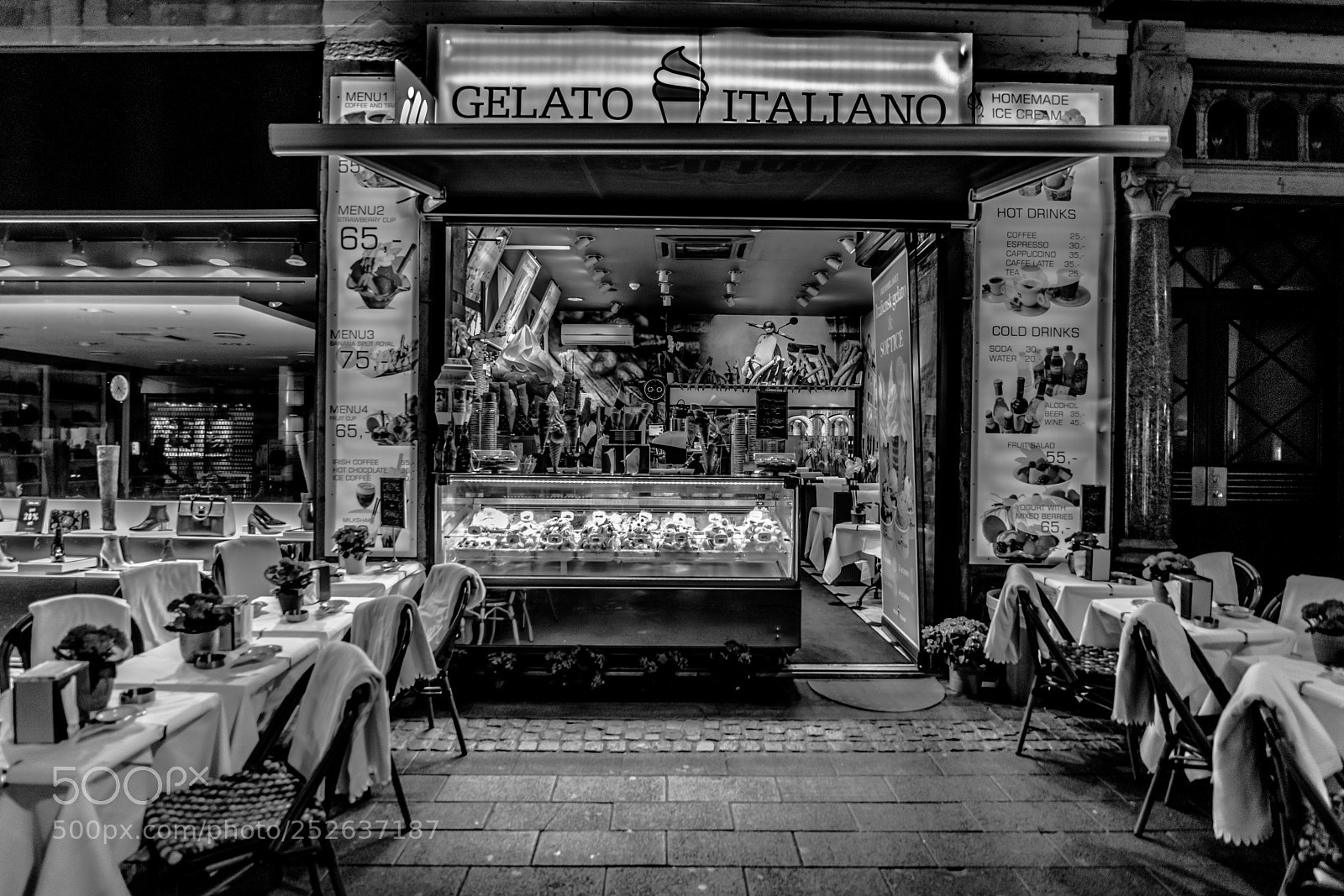 Sony a7R II sample photo. Gelato italiano photography