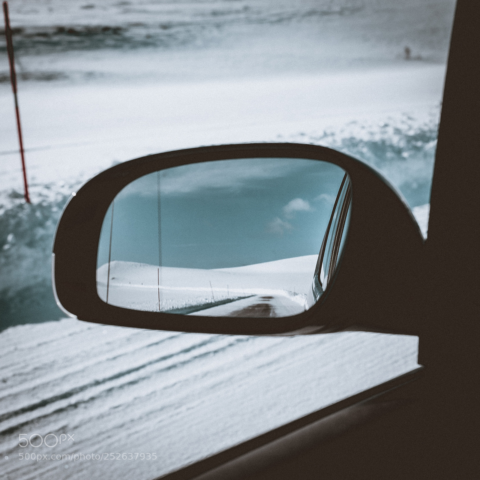 Olympus OM-D E-M5 II sample photo. Cold reflection ... photography