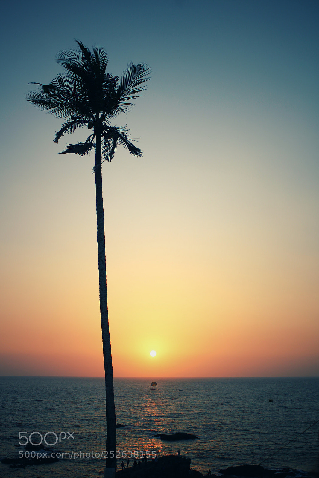 Canon EOS 1300D (EOS Rebel T6 / EOS Kiss X80) sample photo. Sunset, goa. photography